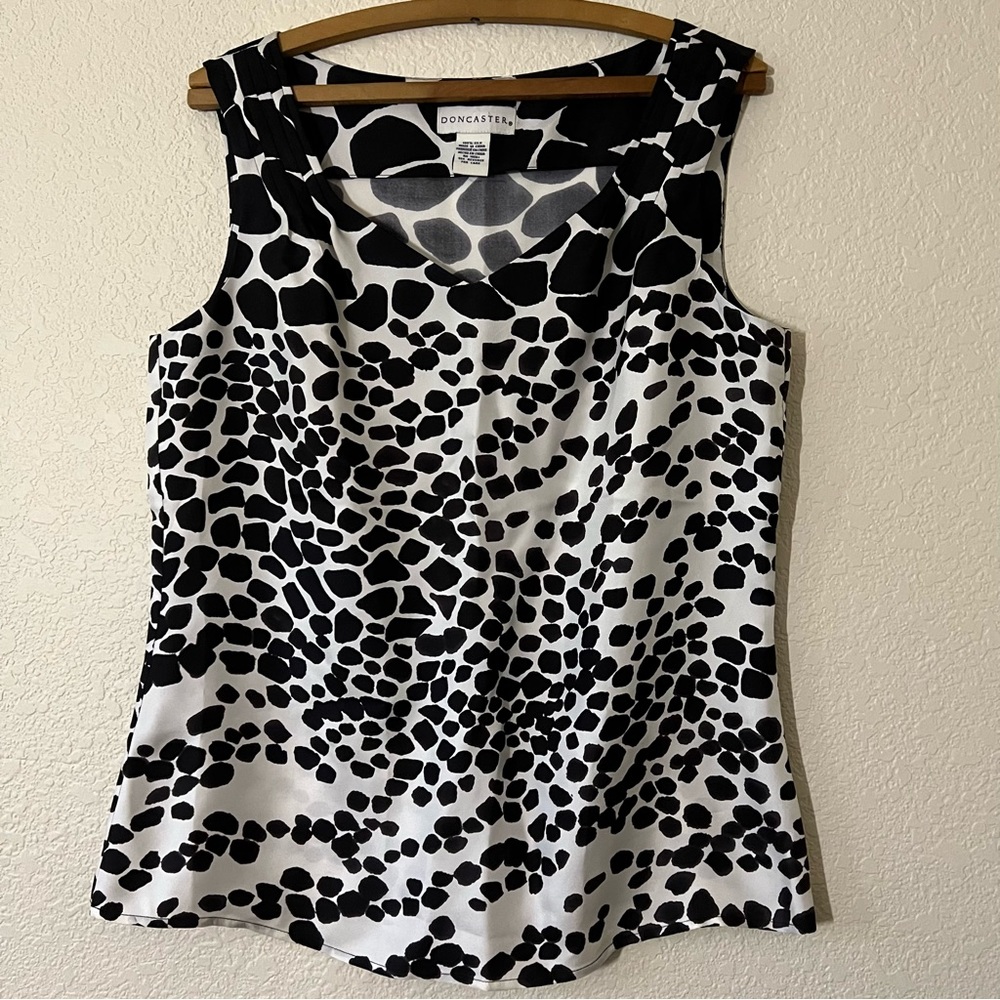 Women's Doncaster Black White Pattern Top 100% Silk Size Medium